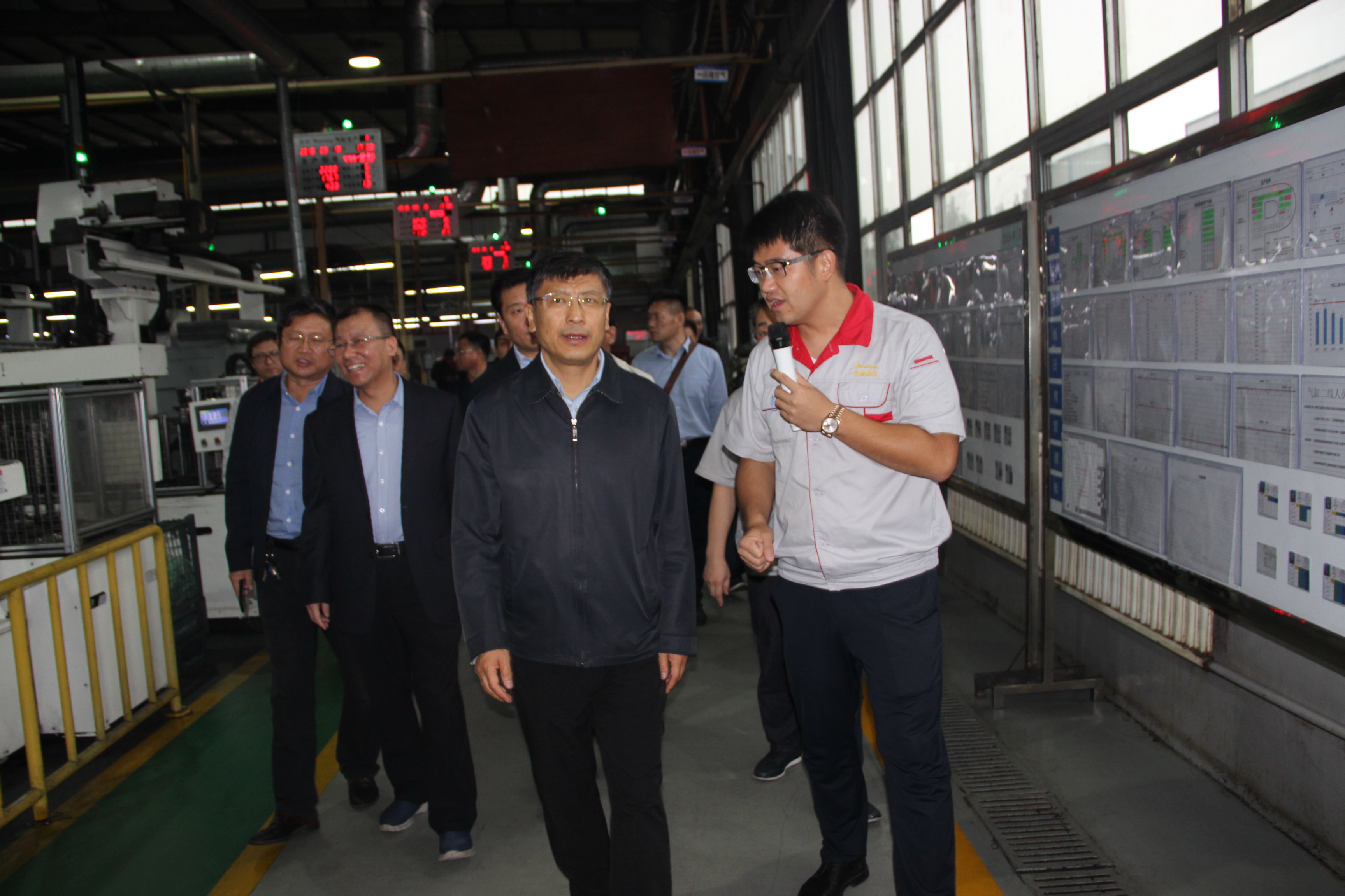 省委組織部副部長(zhǎng)、省人社廳廳長(zhǎng)盧建明一行到我司調(diào)研指導(dǎo)