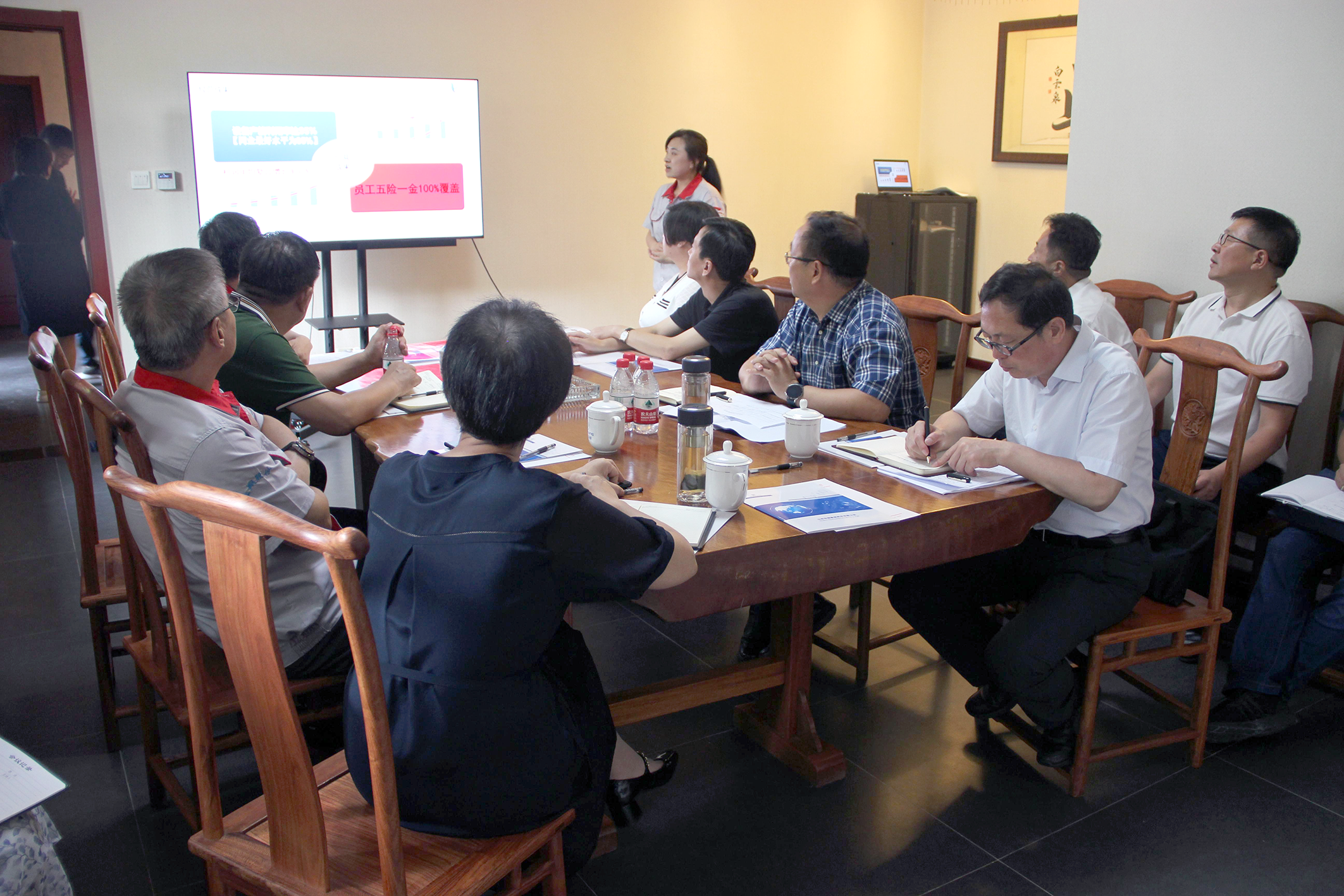 市委常委、統(tǒng)戰(zhàn)部部長郝忠祥一行蒞臨我司參觀調研